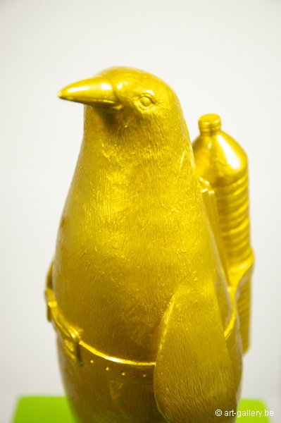 SWEETLOVE William - Cloned golden pinguin - Geen statue