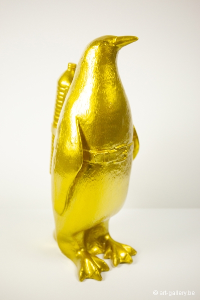 SWEETLOVE William - Cloned golden pinguin - Gray statue