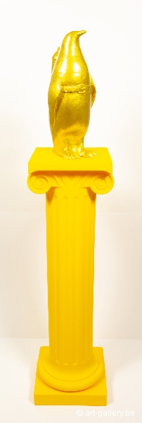 SWEETLOVE William - Cloned golden pinguin - Yellow statue